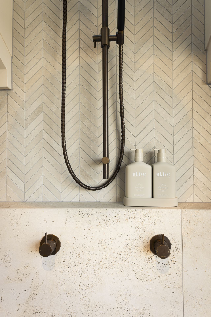 Arrow mosaic bathroom tiles