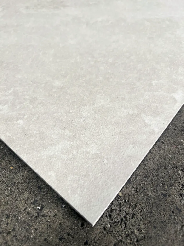 Salt Stone White 60X120 - Close up.webp