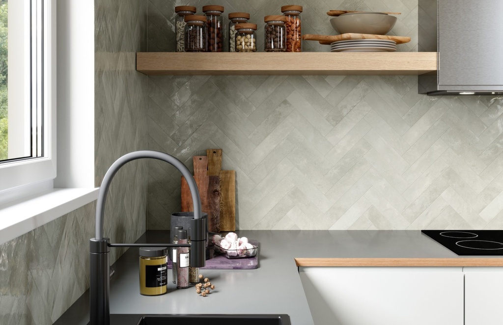 SODA.006024.GRI.GLO - Miniature Soda Grigio Luna Gloss 60x240 - Kitchen 3.jpg