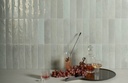SODA.006024.GRI.GLO - Miniature Soda Grigio Luna Gloss 60x240 - Wall 2.jpg