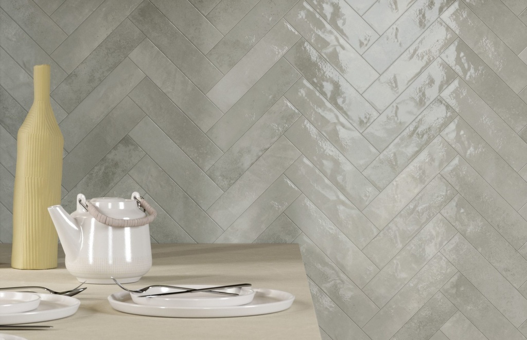 SODA.006024.GRI.GLO - Miniature Soda Grigio Luna Gloss 60x240 - Wall.jpg