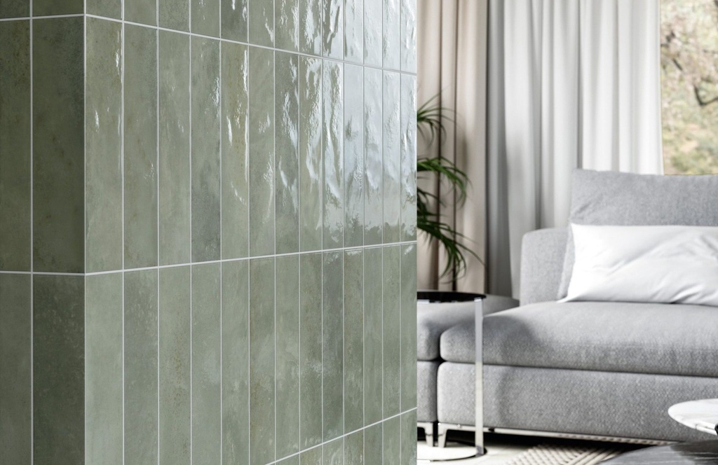 SODA.006024.PER.GLO -  Miniature Soda Verde Perla Gloss 60x240 - Wall 3.jpg