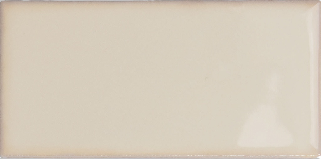 WOW019 Yoko Daisy Gloss 62x125 - swatch.jpg