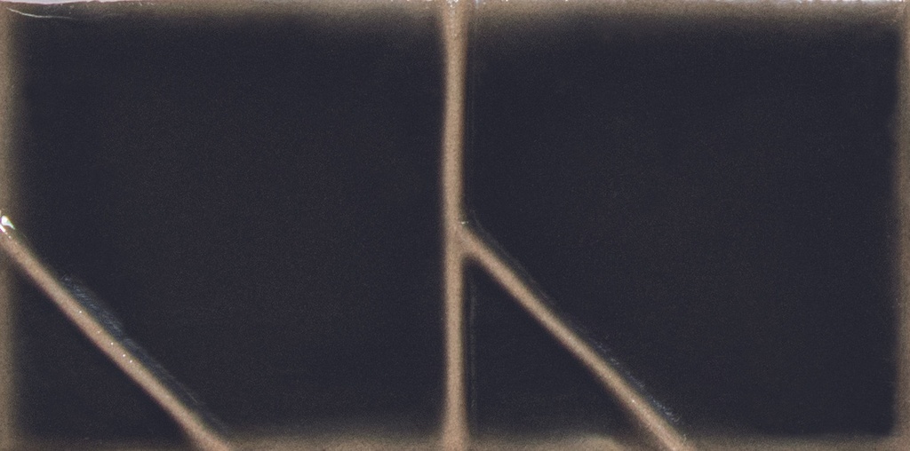 WOW031 Yoko Origami Onix Gloss 62x125 - swatch 7.jpg