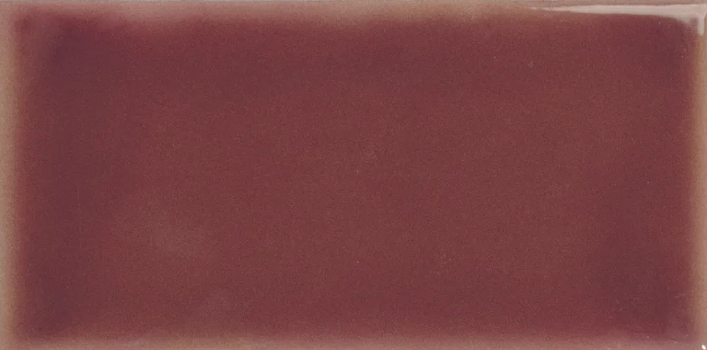 WOW022 Yoko Bordo Gloss 62x125 - swatch 1.webp