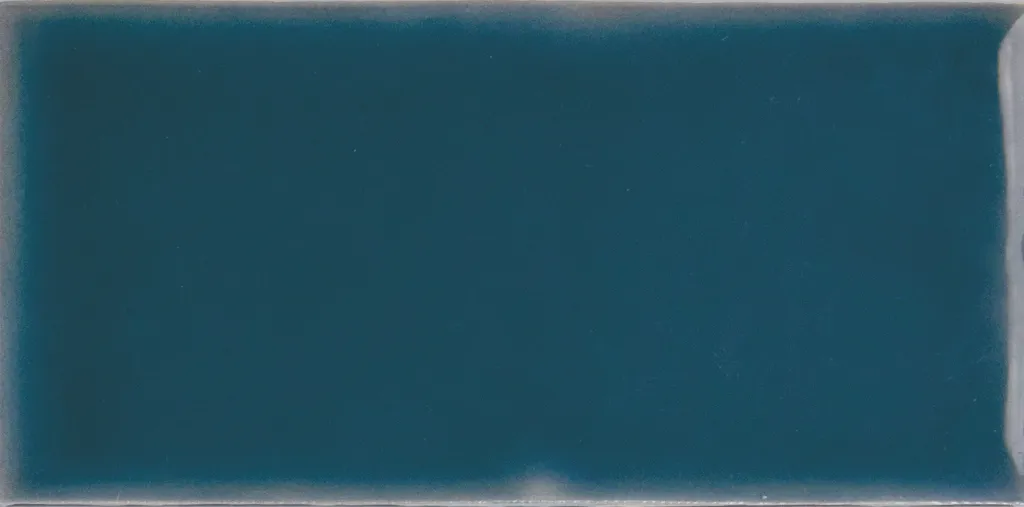WOW028 Yoko Marine Gloss 62x125 - swatch 1.webp