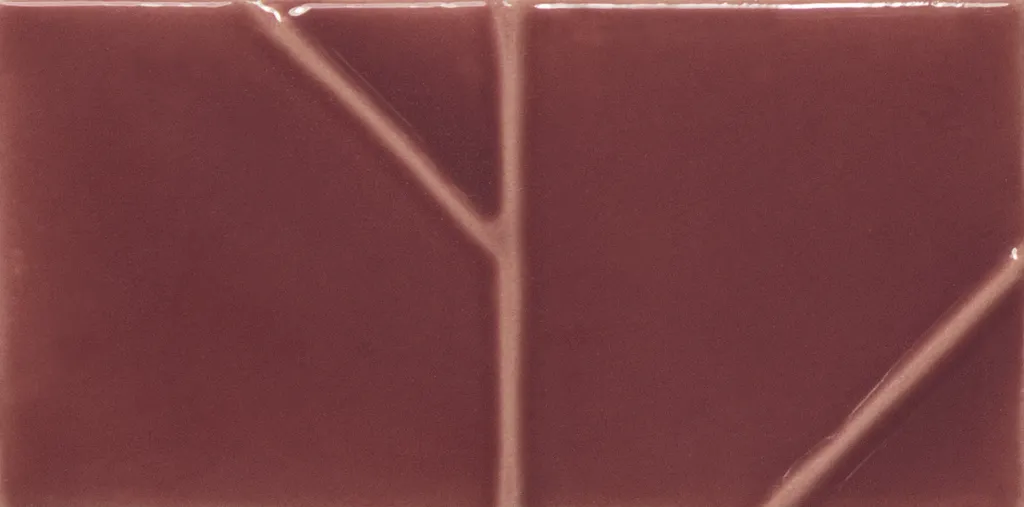 WOW026 Yoko Origami Bordo Gloss 62x125 - Swatch 5.webp