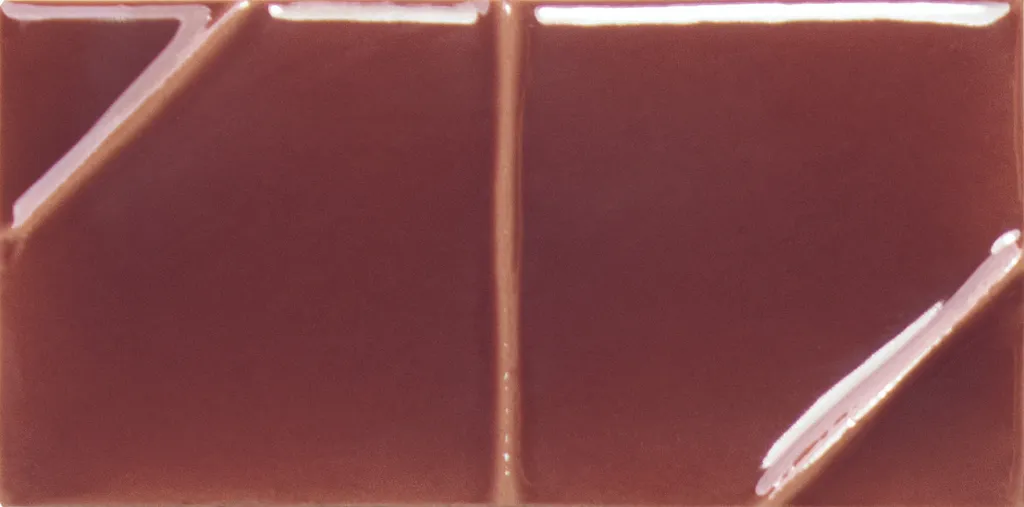 WOW026 Yoko Origami Bordo Gloss 62x125 - Swatch 2.webp