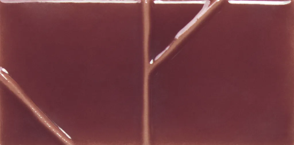 WOW026 Yoko Origami Bordo Gloss 62x125 - Swatch 4.webp