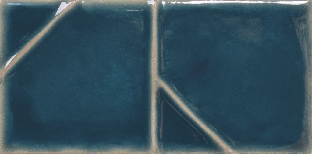 WOW030 Yoko Origami Marine Gloss 62x125 - swatch 3.webp