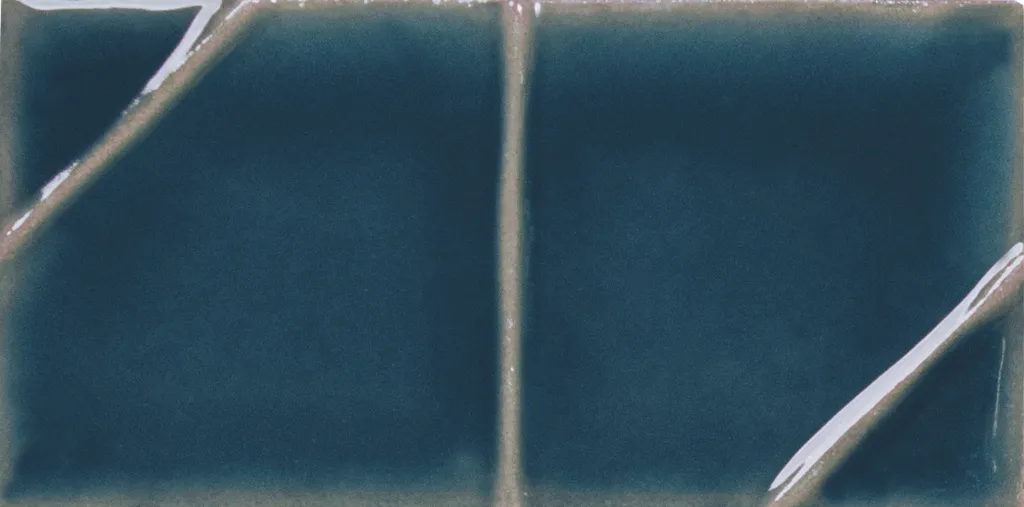 WOW030 Yoko Origami Marine Gloss 62x125 - swatch 6.webp