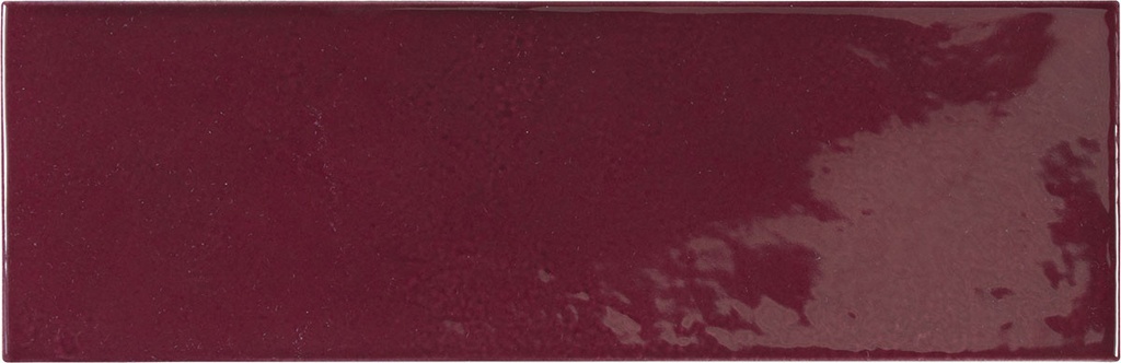 MT1689 Village Aubergine Gloss 6.5x20 - Swatch.jpg