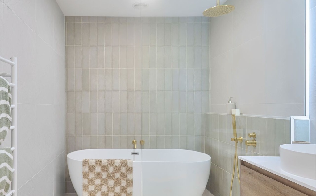 ATC283 - Boost Natural Kaolin Matt 60 - bathroom 5.jpg