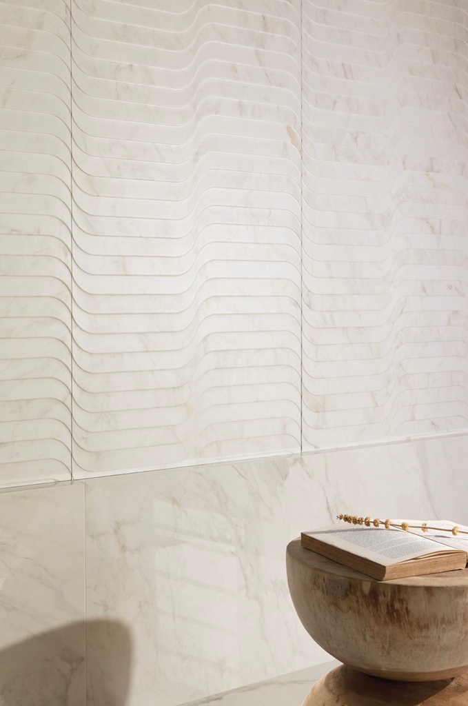 POR236 Apuano Oro Stream 60x120 - Wall 2.jpg