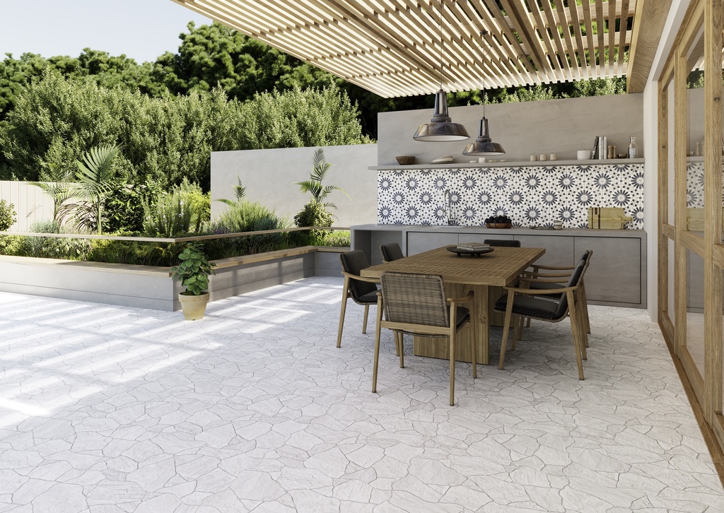 DEVBLACP - Deva Blanco Crazy Pave - Outdoor kitchen.jpg