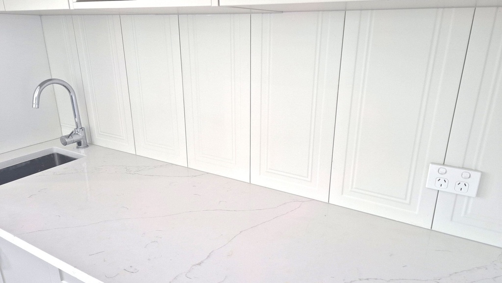 Bois-White - BOISERIE ETEREO WHITE WALL TILE 30x120cm - Kitchen 1.jpg