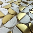 MOSALUNGBC - MosaicFX Lunette Gold Bronze Carrara 300x345mm - Close up.jpeg
