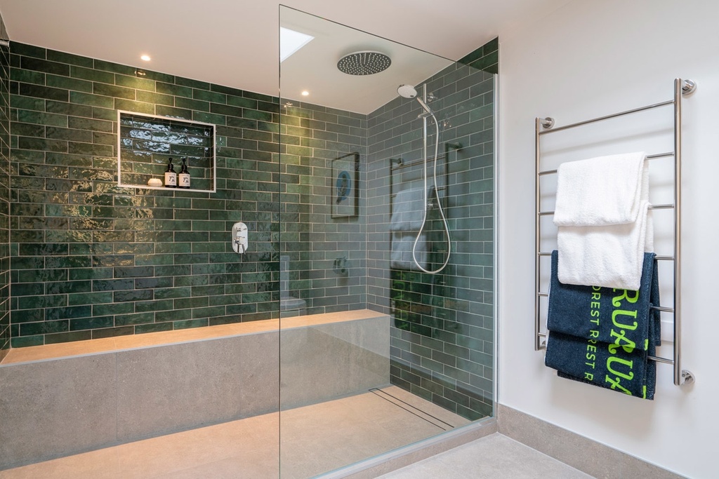 EQU057 bathroom1__Artisan Moss Green Gloss 6.5x20.jpg