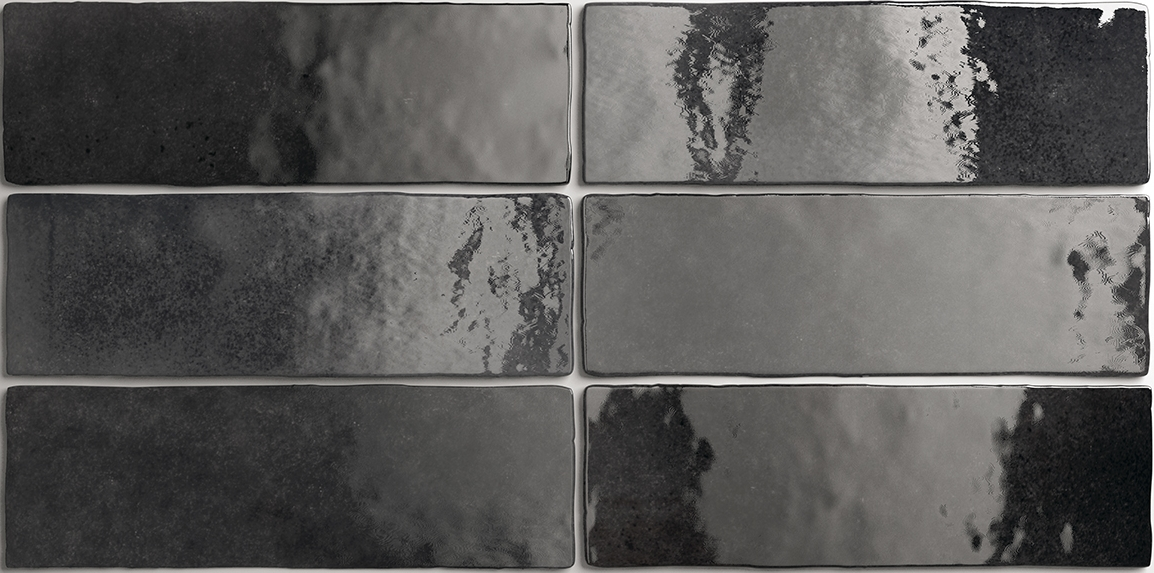 EQU062 Artisan Graphite Gloss 6.5x20 - Swatch.webp