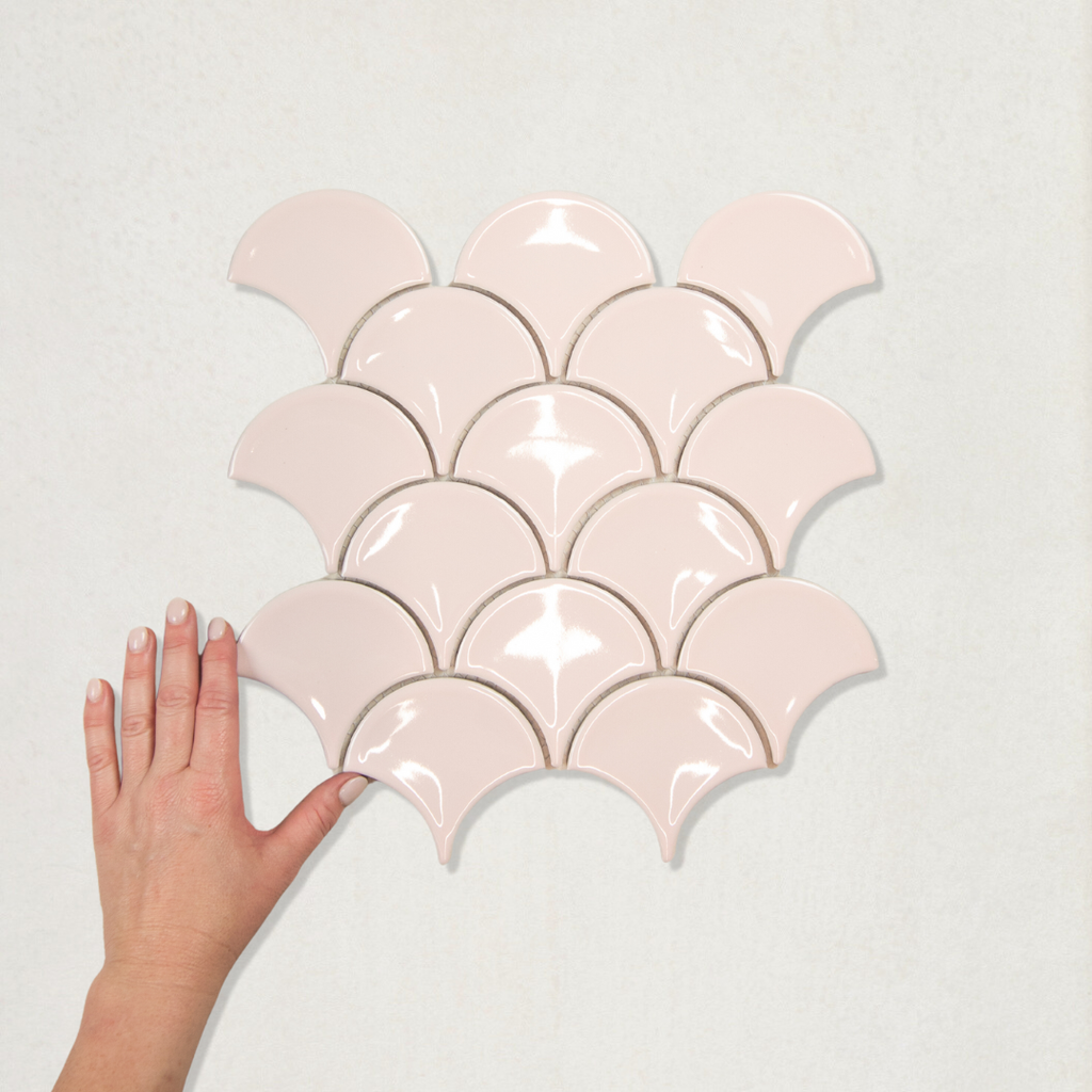 MT1776 Fishscale Petal Gloss 95mm - Swatch 2.png