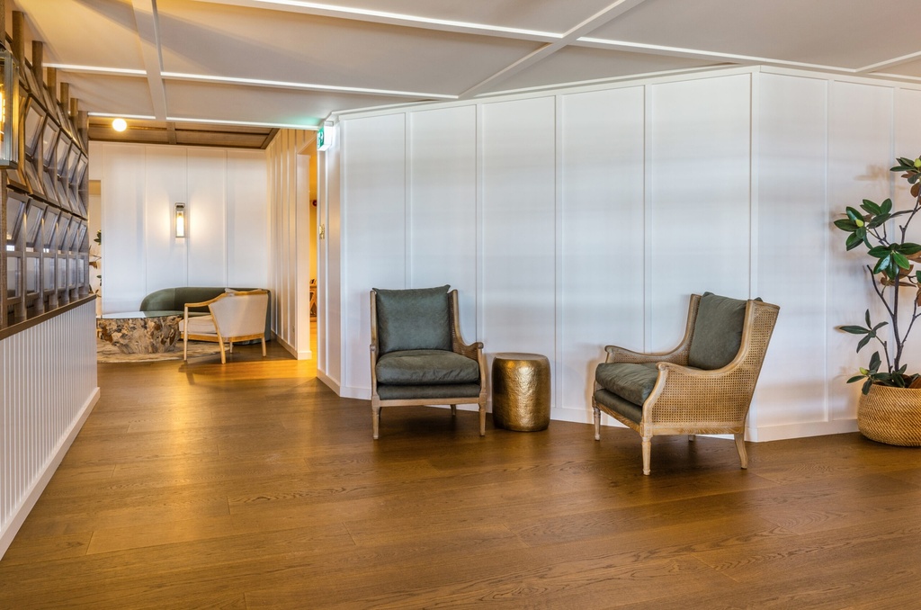 PROVT1901221 - Vintage - Commercial - Suncourt-Hotel 2.jpg