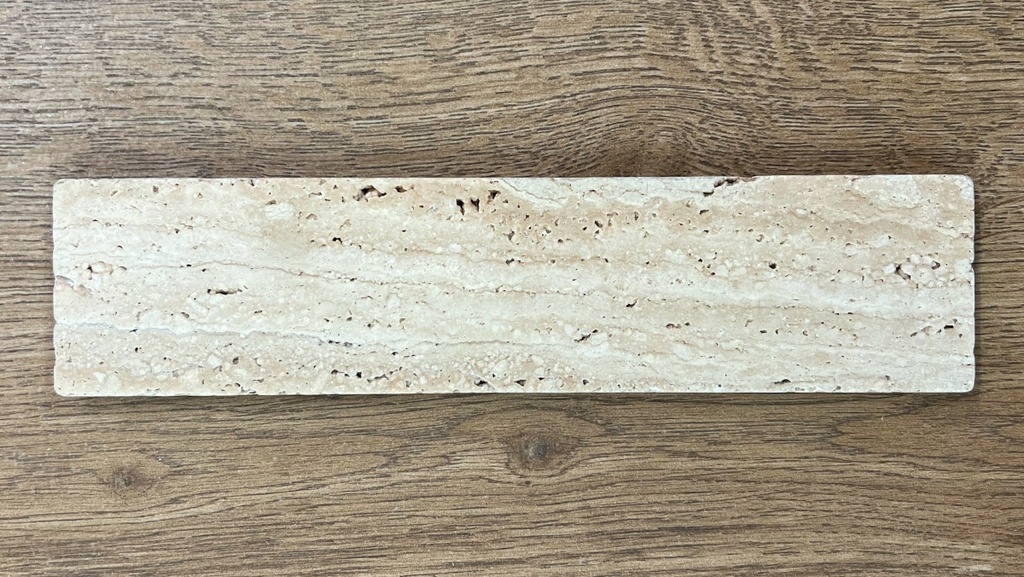 TRAVERTINE_VEIN_TUMBLED_SUBWAY_(48X203MM) - Swatch.jpg
