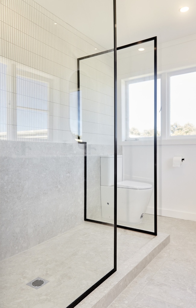 ACA024 Kayoborder White Matt Finger Mosaic 19x144 - Bathroom 2.jpg