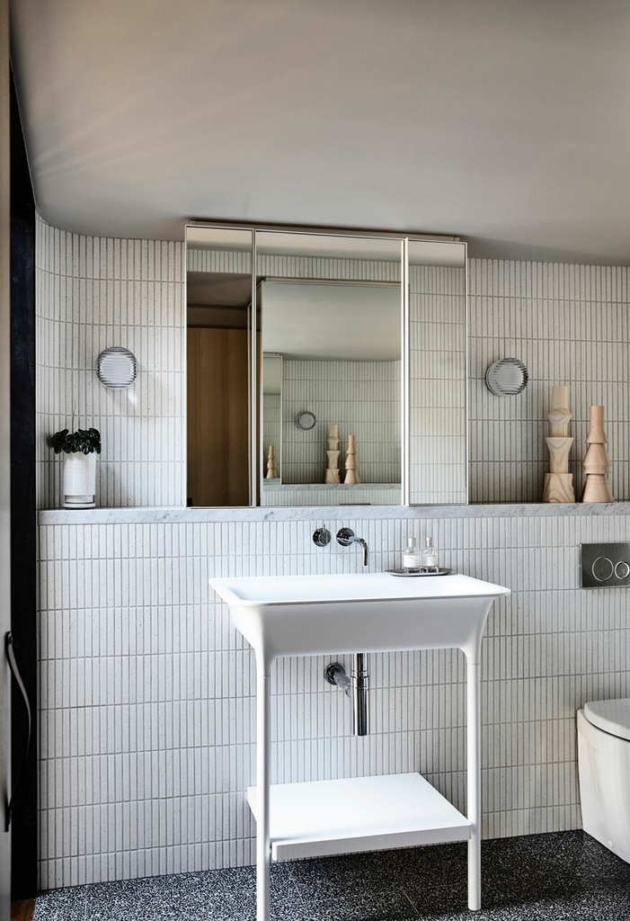 ACA024 Kayoborder White Matt Finger Mosaic 19x144 - Bathroom 1.jpg