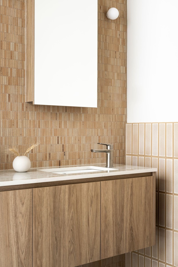 ACA037 Kreuz Terracotta Matt Finger Mosaic 10x48mm - Bathroom 2.jpg