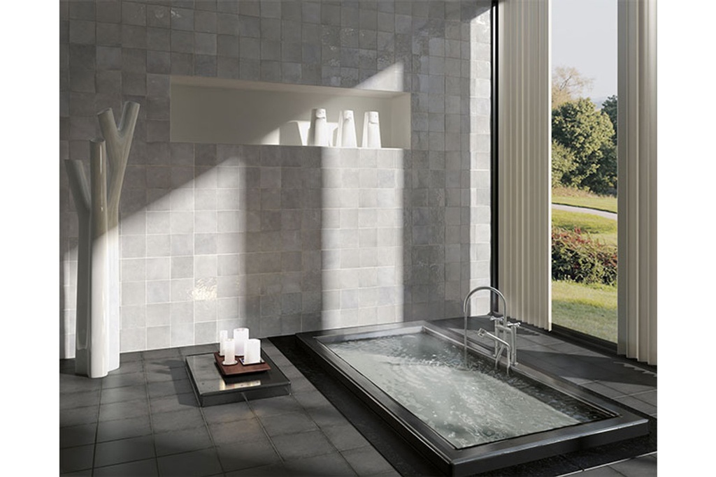 Artisan Alabaster Gloss 13.2 (132x132MM)