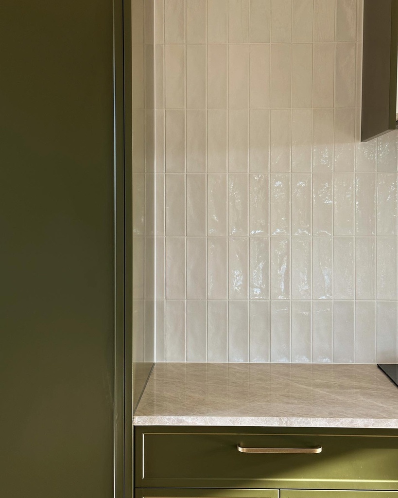 [MT1678] Village White Gloss 6.5x20 (65x200MM)