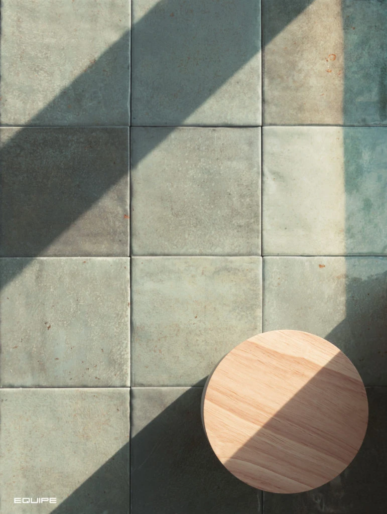 [EQU148] Verticale Green Field Gloss 100x100